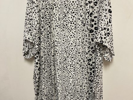 Kimono By Clothes Mentor In Black & White, Size: Osfm For Sale