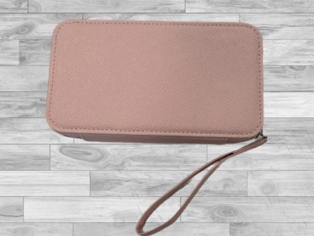 Clutch By Clothes Mentor, Size: Small Discount