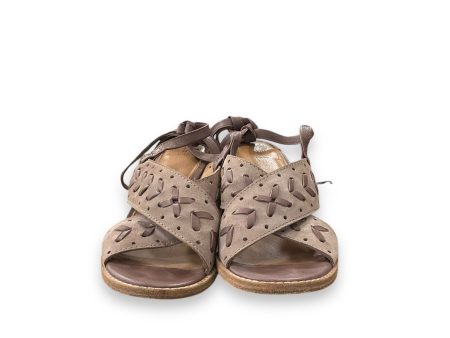 Sandals Designer By Frye In Taupe, Size: 8.5 For Cheap