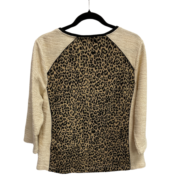 Top Long Sleeve By Zenergy By Chicos In Animal Print, Size: L For Sale