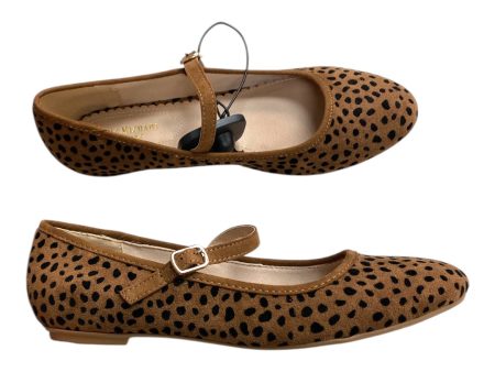 Shoes Flats By Isaac Mizrahi In Animal Print, Size: 7.5 on Sale