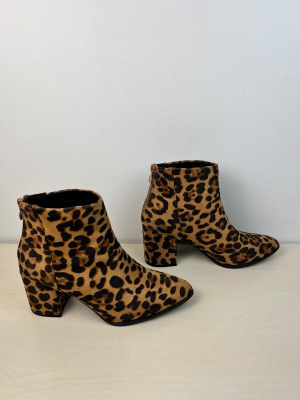 Boots Ankle Heels By Top Moda In Animal Print, Size: 8 on Sale