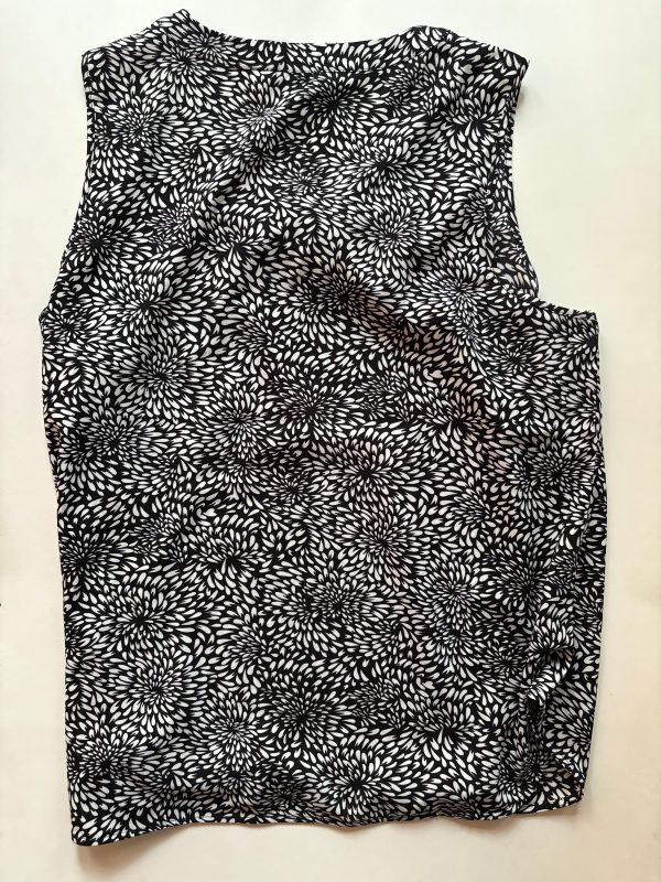 Blouse Sleeveless By Grace In Black & White, Size: 1x For Sale